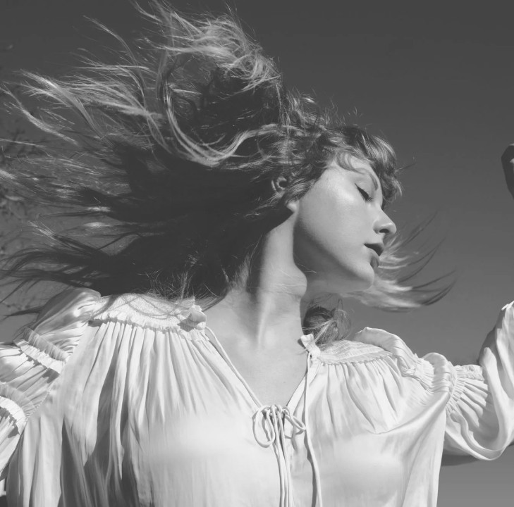 Taylor Swift Grayscale Photo